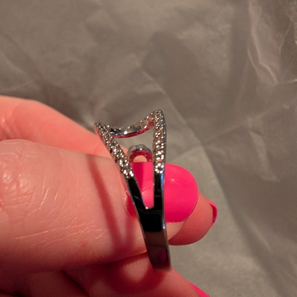 Ring - Picture 5 of 6